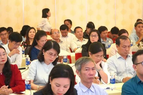 Đề xuất chính sách hỗ trợ học nghề cho người lao động