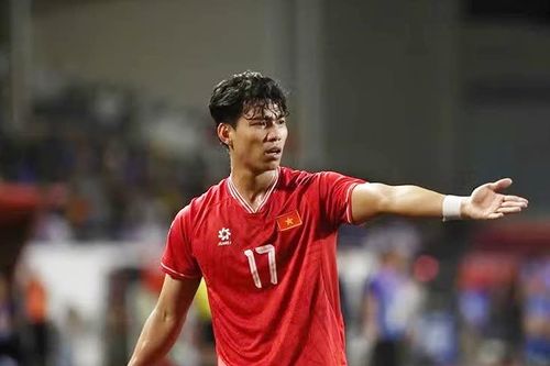 Văn Thanh báo tin kém vui đến tuyển Việt Nam