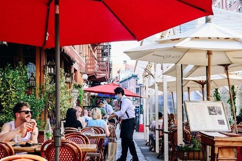 Bầu cử giữa kỳ Mỹ: Chi phí sinh hoạt gia tăng, thị trường lao động 'ít tuyển dụng, ít sa thải', cử tri quan tâm điều gì?