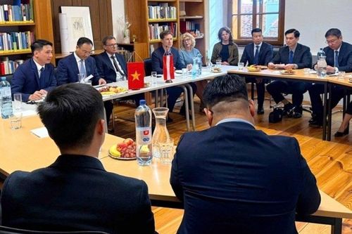 Việt Nam - Áo tăng cường hợp tác gìn giữ hòa bình