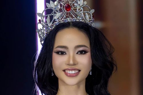 MC song ngữ cao 1,77 m đại diện Việt Nam ở Miss Charm 2026