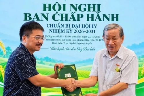 Nhà báo Vũ Tiến làm Phó Chủ tịch Hiệp hội Trang trại và Doanh nghiệp nông nghiệp Việt Nam