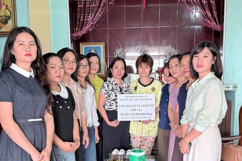Ủng hộ hơn 220 triệu đồng cho học sinh lớp 1 bị tai nạn giao thông