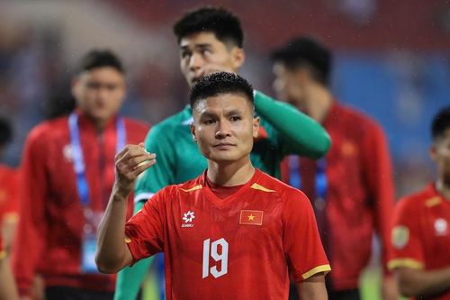 Danh sách tuyển Việt Nam: Cần nhiều hơn sự dũng cảm của Quang Hải