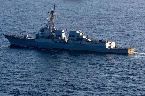Iran nói Mỹ lùi xa khỏi Hormuz, chi 11 tỷ USD cho tên lửa bảo vệ Israel
