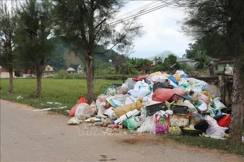Thanh Hóa: Cần sớm xử lý rác thải ùn ứ kéo dài tại nhiều địa phương