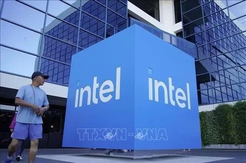 Mỹ miễn trừ lệnh cấm thiết bị robot nước ngoài cho tập đoàn Intel