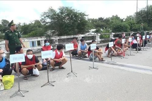 Xử phạt 4 trường hợp vi phạm quy định về xuất cảnh
