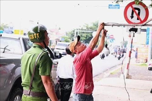 Xem xét nhân rộng mô hình 'Xã, phường an toàn giao thông'