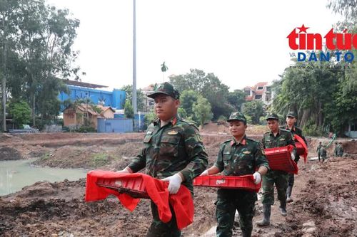 Quy tập thêm 12 hài cốt liệt sĩ tại Công viên Lê Thị Riêng