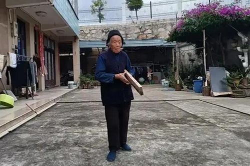 Cụ bà 110 tuổi vẫn tự nấu ăn, bí quyết sống thọ nằm ở những điều ít ai ngờ