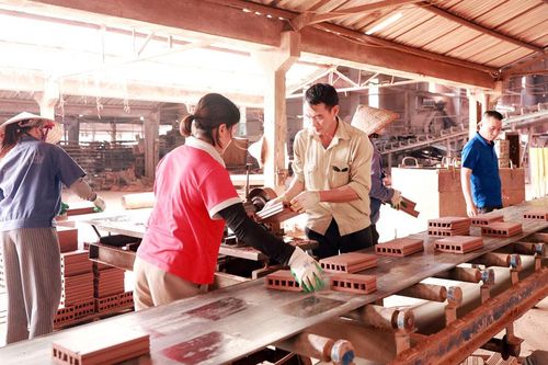 Nêu gương làm giàu, trách nhiệm với cộng đồng