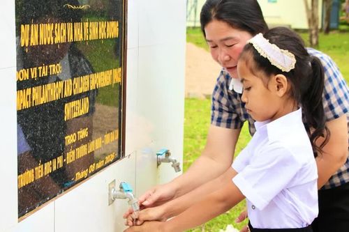 Nước sạch về điểm trường vùng khó