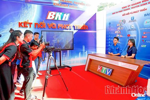 Chào mừng Ngày hội Công nghệ số tỉnh Khánh Hòa năm 2026: Nhiều trải nghiệm thú vị tại không gian báo chí số