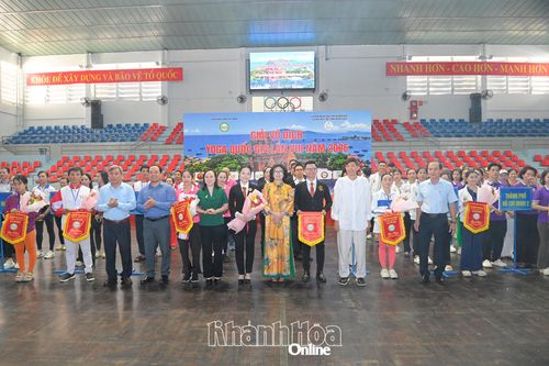 Gần 100 vận động viên tham gia Giải vô địch Yoga quốc gia, lần thứ VIII