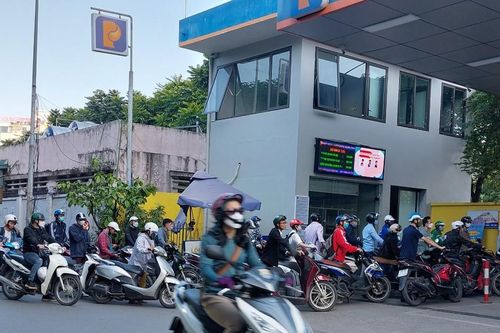 Giá xăng dầu hôm nay 23/10/2026: Xăng E10 hạ tới 1.816 đồng/lít trong tuần giảm thứ 2