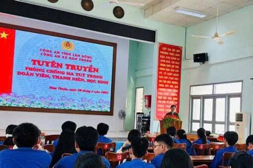 Xây dựng xã 'không ma túy' ở Hàm Thuận: Để nghị quyết đi vào cuộc sống