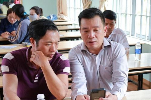Cầm tay chỉ việc - đưa dịch vụ công trực tuyến đến từng người dân xã Nhân Cơ