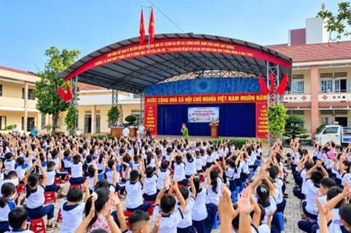 Khi Nghị quyết đi vào từng lớp học (2 kỳ)