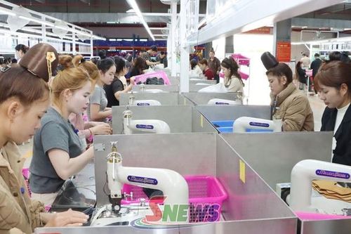 Phát triển công nghiệp, mở rộng cơ hội việc làm