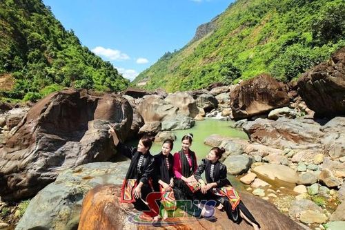 Khám phá Chiềng Lao