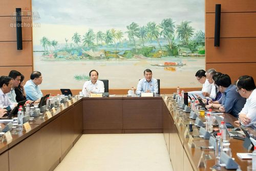 Hoàn thiện pháp luật về đấu thầu nhằm tạo thuận lợi cho chủ đầu tư, đồng thời phòng ngừa tiêu cực, lãng phí