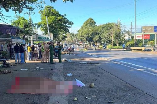 Bị xe tải mất lái lao trúng, người đàn ông đi bộ tử vong thương tâm