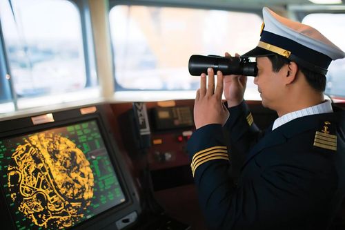 24/10: Ninh Bình hạn chế giao thông thủy trên sông Đáy để tổ chức thi thuyền trưởng