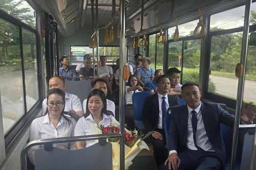 Xe buýt điện mở hướng giao thông xanh ở Thái Nguyên