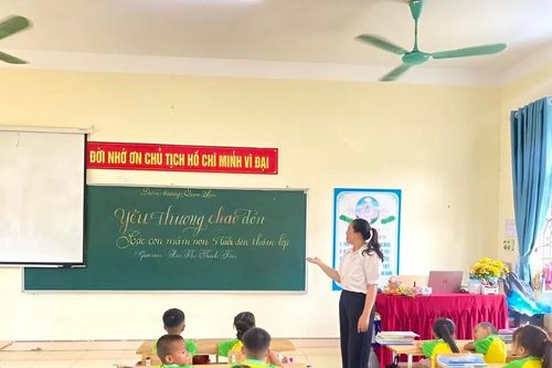 Nỗ lực giải quyết dôi dư và điều chỉnh biên chế ngành giáo dục