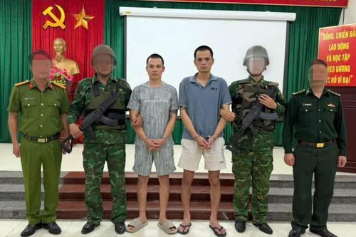 Truy bắt thành công 2 đối tượng truy nã đặc biệt nguy hiểm về ma túy tại Lào