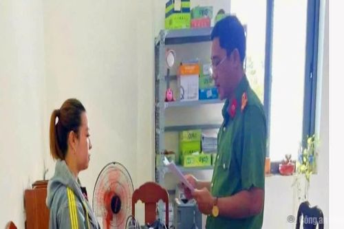 Khởi tố nữ giám đốc ở Cà Mau làm giả nhãn hiệu, bao bì đường cát