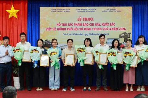 Trao khen thưởng tác phẩm báo chí xuất sắc viết về TP Hồ Chí Minh Quý III