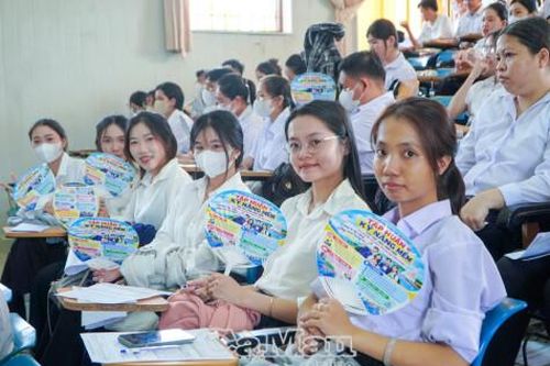Trang bị kỹ năng mềm, nâng cao năng lực hội nhập cho học sinh, sinh viên