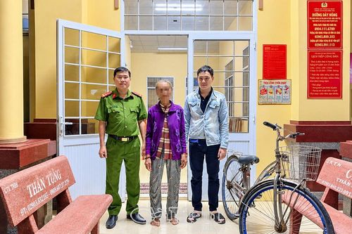 Công an xã Vĩnh Mỹ hỗ trợ cụ bà đi lạc từ Cần Thơ xuống Cà Mau về nhà an toàn