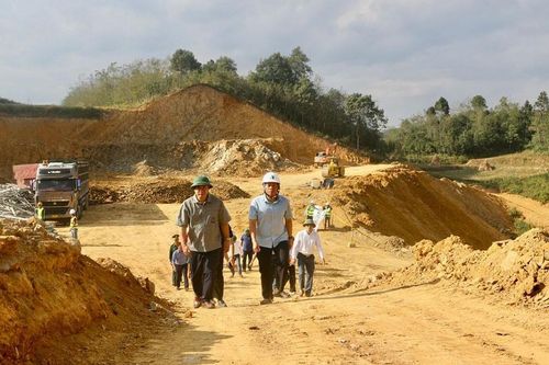 Đẩy nhanh tiến độ xây dựng các trường phổ thông nội trú liên cấp tại Lũng Cú và Thắng Mố