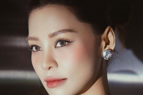 Từng đỗ thủ khoa, nữ ca sĩ sinh năm 1989 khiến dân tình trầm trồ vì sắc vóc tuổi 37 và cuộc sống như mơ bên đạo diễn hơn 11 tuổi