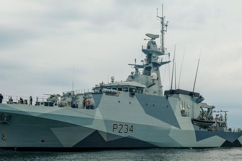 Tàu tuần tra Anh HMS Spey vừa tới TP.HCM có gì đặc biệt?