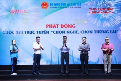 Chọn nghề thời AI, người trẻ cần gì ngoài kỹ năng chuyên môn?