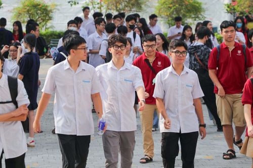 Bộ GD&ĐT lý giải đề xuất chỉ thi Toán, Văn vào lớp 10