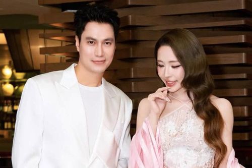 Việt Anh tình tứ, chăm sóc Quỳnh Nga tại sự kiện