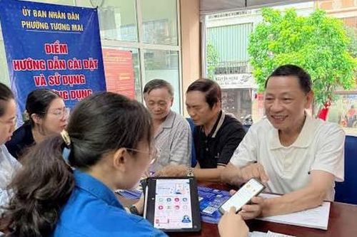 Chợ số, hộ kinh doanh 'một chạm': Khi kinh tế số len vào từng ngõ nhỏ
