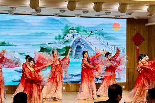 Bắc Kinh - Quảng Tây tăng cường kết nối du lịch với Hà Nội