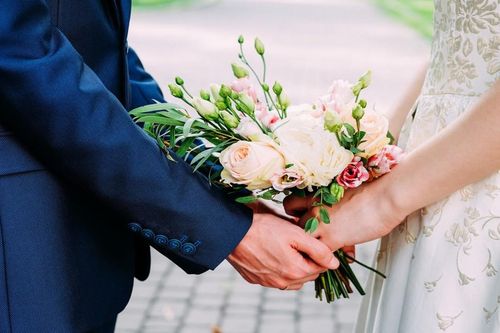 Sau khi nghỉ hưu, tôi muốn tái hôn nhưng bất ngờ trước yêu cầu của người phụ nữ kém 15 tuổi