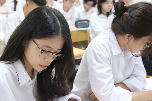 Thi vào 10 gồm 2 môn Toán và Ngữ văn?