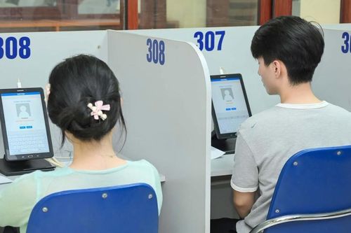 Có giấy phép khám chữa bệnh nhưng chưa đăng ký hành nghề, đi học thạc sĩ có bị thu hồi?