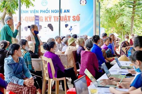 Nghệ An đưa chăm sóc sức khỏe ban đầu đến gần dân