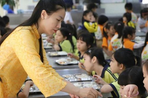 Dịch vụ ngoài giờ tối đa tại các trường công lập chất lượng cao ở Hà Nội