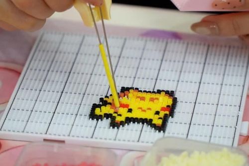 Hạt ủi xếp hình: Trò chơi giúp giới trẻ giải tỏa căng thẳng sau giờ học
