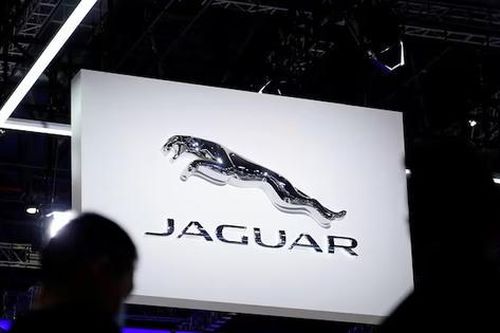 Jaguar thu hồi khoảng 94.000 xe tại Mỹ do lỗi camera lùi